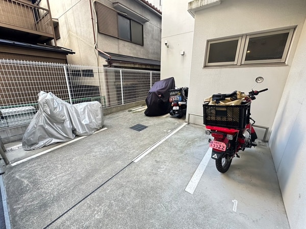 バイク置き場