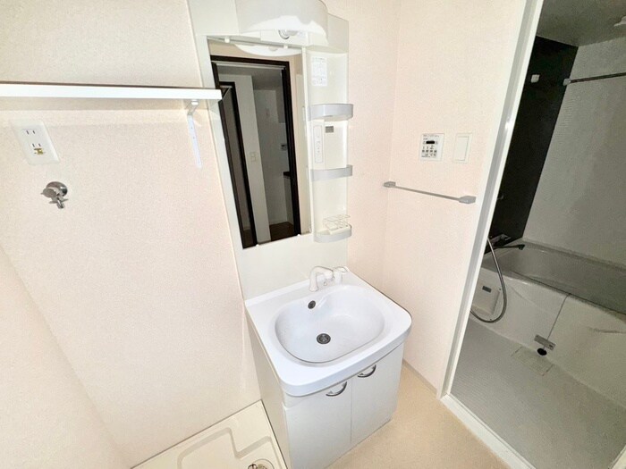 物件内観写真11　(洗面)