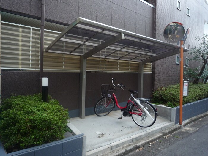 物件外観写真5　(駐輪場)