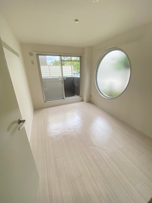 物件内観写真15　(居室)