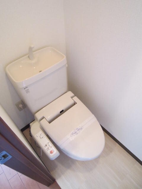 物件内観写真9　(トイレ)