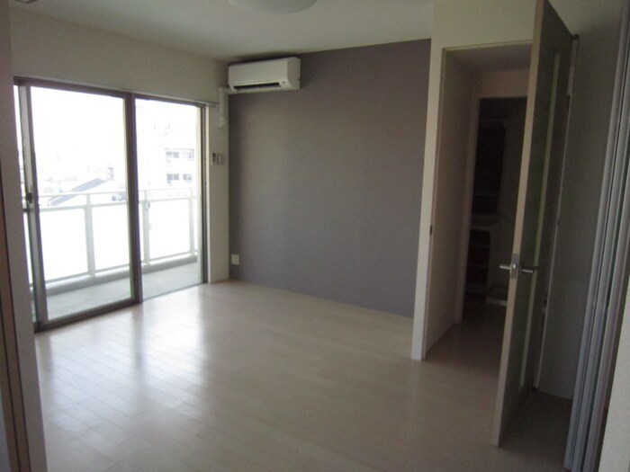 物件内観写真15　(居室)