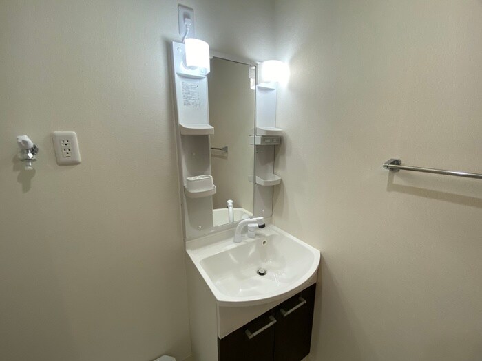 物件内観写真12　(洗面)