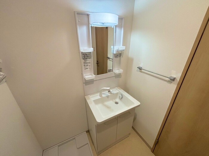 物件内観写真12　(洗面)