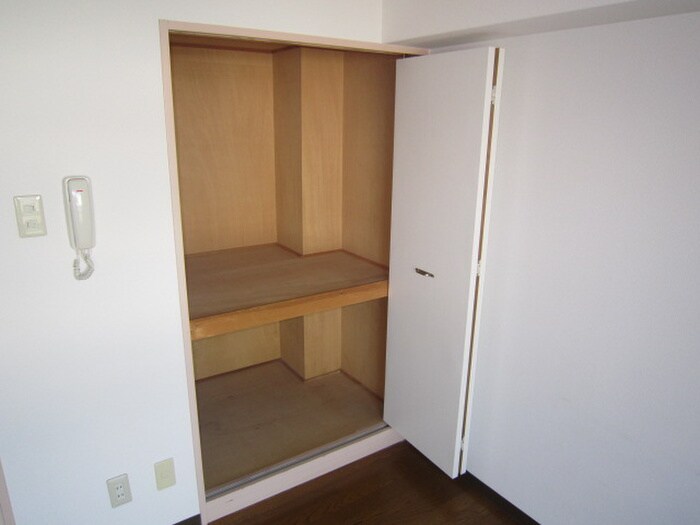 物件内観写真8　(収納)