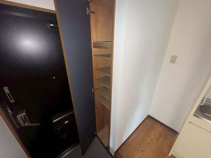 物件内観写真15　(靴箱)