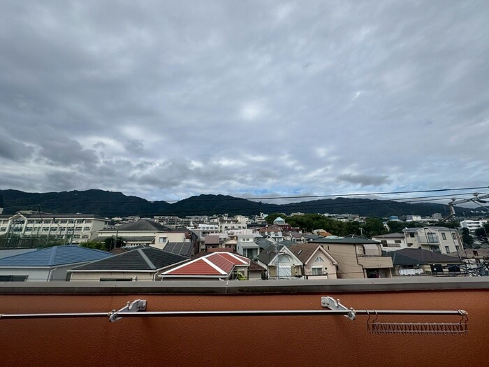 物件内観写真17　(室内からの展望)