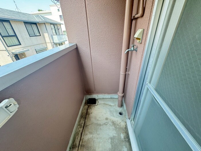 物件内観写真18　(洗濯機置場)