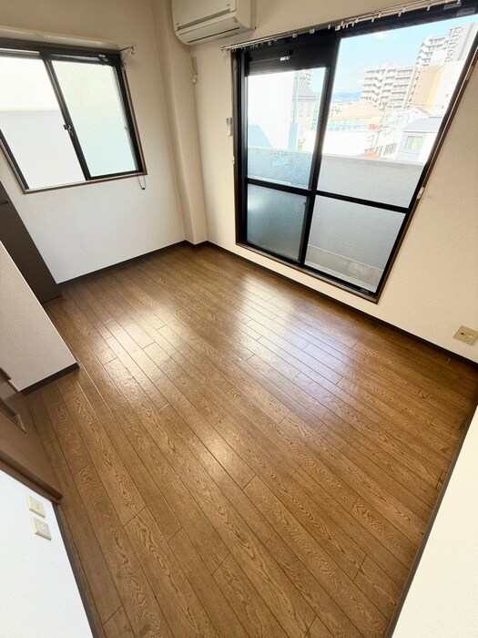 物件内観写真10　(居室)