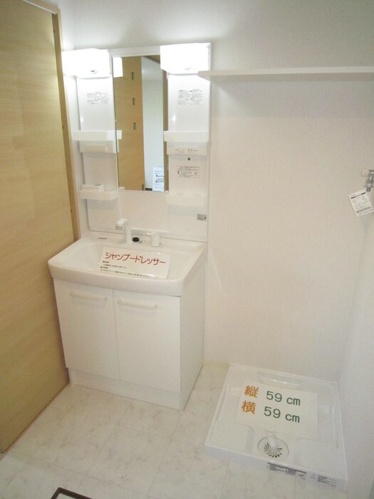 物件内観写真12　(洗面)