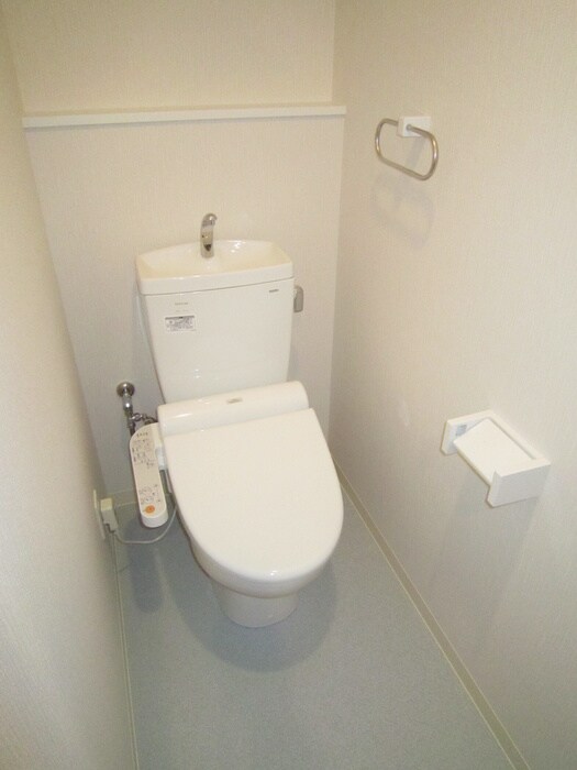 物件内観写真14　(トイレ)