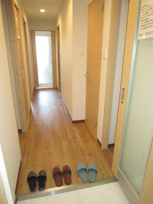 物件内観写真15　(玄関)