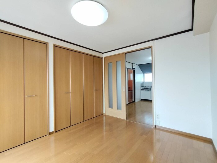 西京都マンションの居室