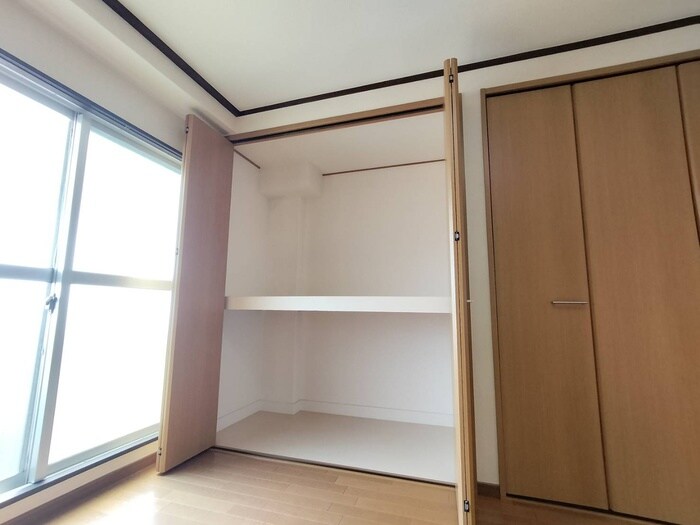 西京都マンションの収納