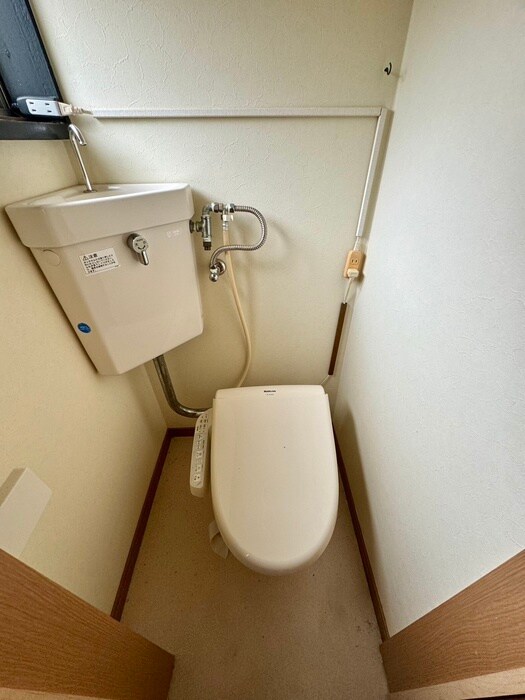 物件内観写真9　(トイレ)