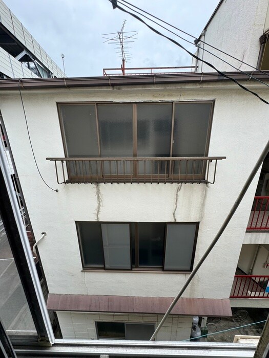 物件内観写真20　(室内からの展望)