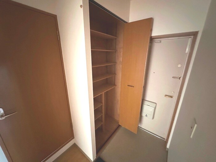 物件内観写真19　(靴箱)