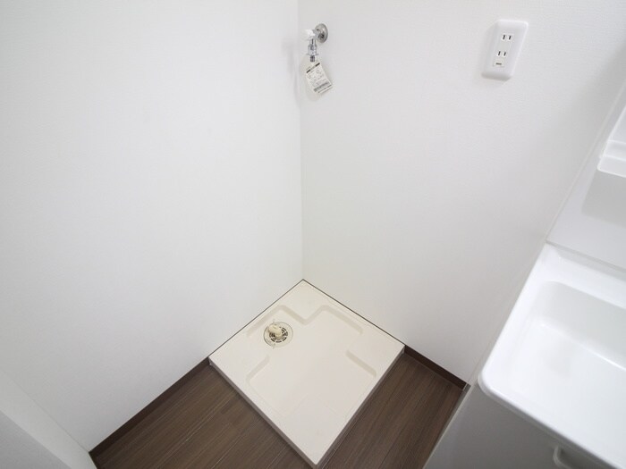 物件内観写真21　(洗濯機置場)