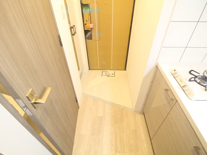物件内観写真14　(玄関)