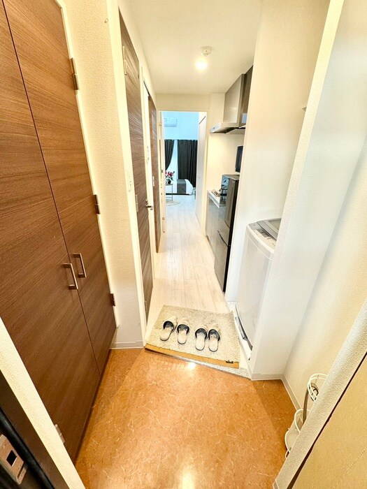 物件内観写真7　(玄関)