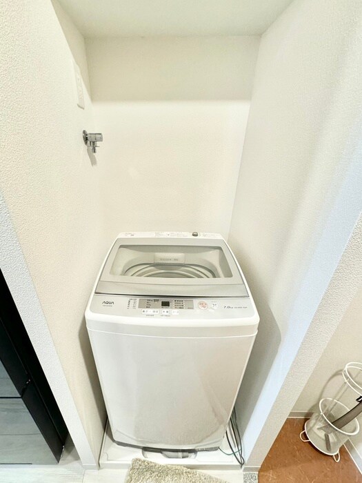 物件内観写真16　(洗濯機置場)