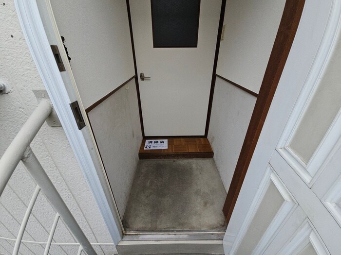 物件内観写真13　(玄関)
