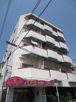 山忠マンション外観写真