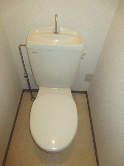 物件内観写真15　(トイレ)