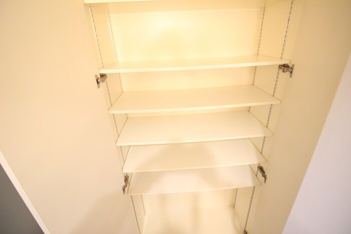 物件内観写真12　(収納)