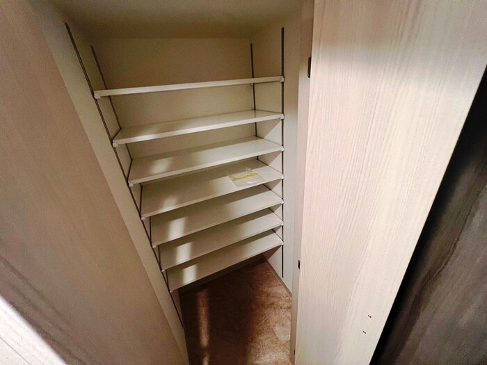 物件内観写真14　(靴箱)