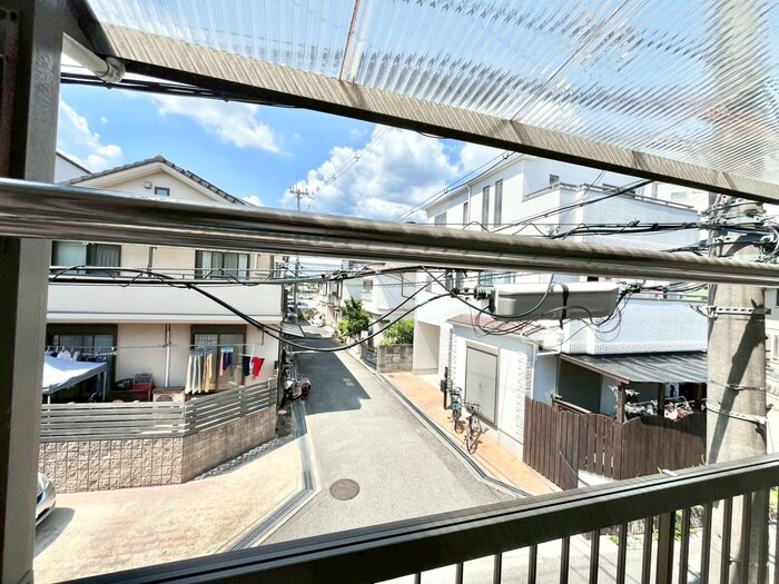 物件内観写真16　(玄関)