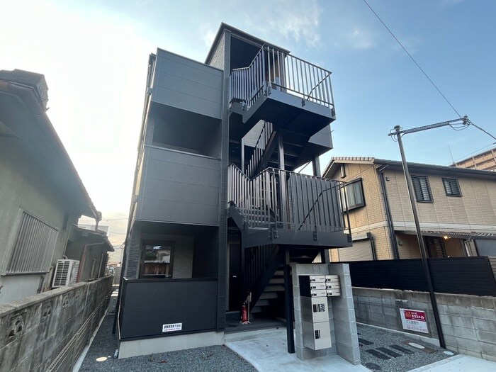 物件外観写真1　(外観写真)