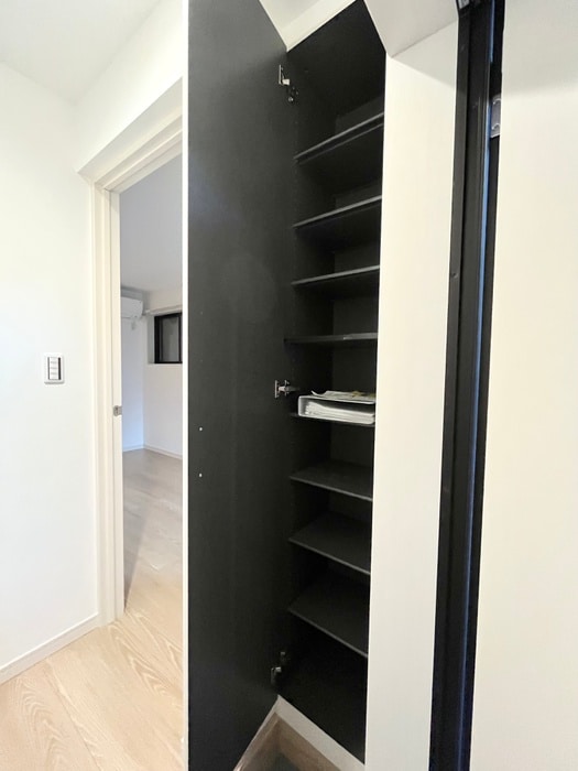 物件内観写真8　(靴箱)