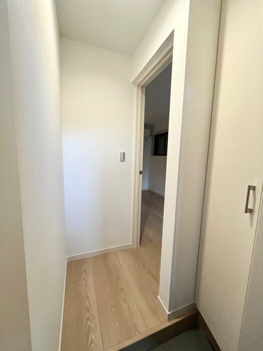 物件内観写真9　(廊下)