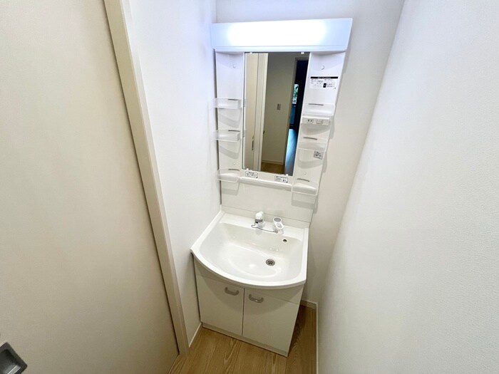 物件内観写真15　(洗面)