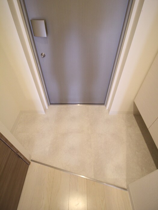 物件内観写真16　(玄関)