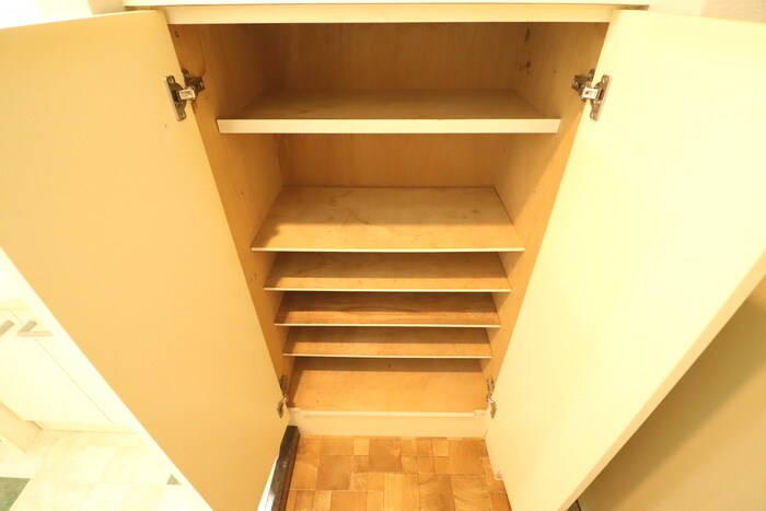 物件内観写真18　(靴箱)