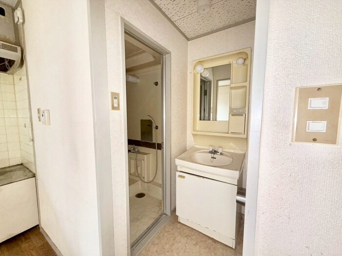 物件内観写真11　(洗面)