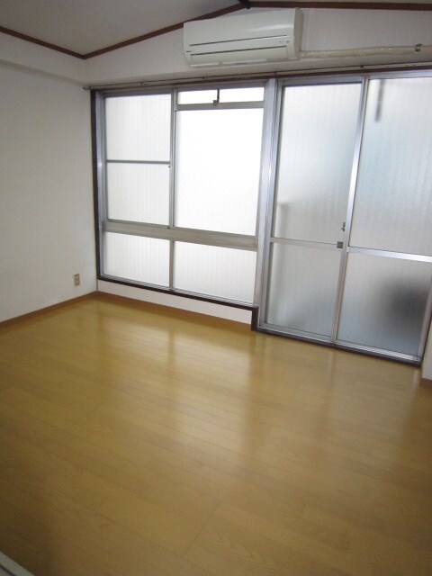 物件内観写真13　(居室)