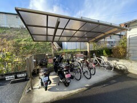 物件外観写真5　(駐輪場)