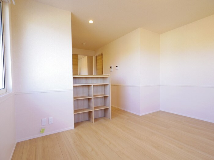 物件内観写真8　(居室)