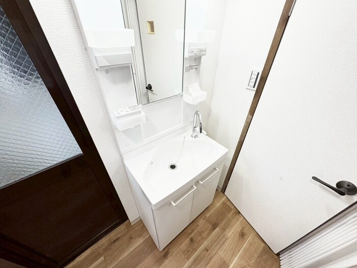 物件内観写真12　(洗面)