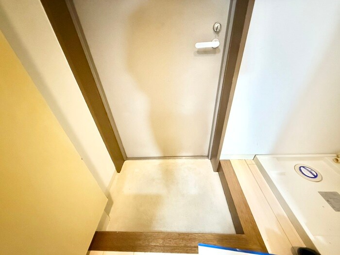 物件内観写真22　(玄関)