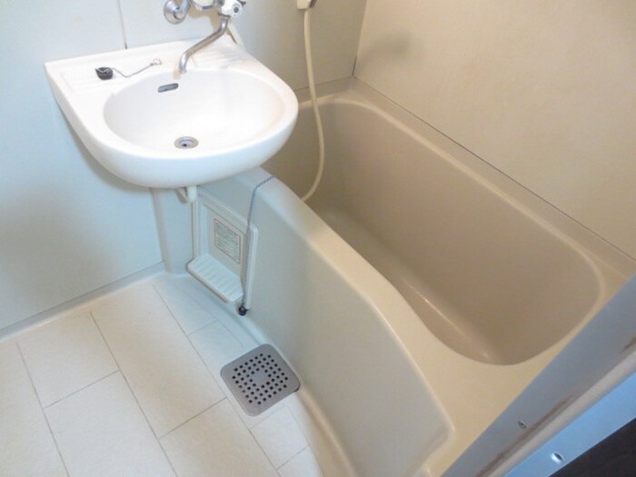 物件内観写真8　(洗面)