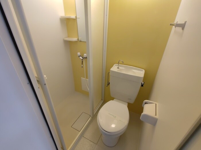 物件内観写真8　(トイレ)