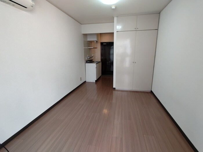 物件内観写真10　(居室)