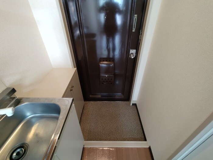 物件内観写真15　(玄関)