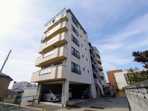 コ－ポベア－ＲＩＣＨ五番館外観写真