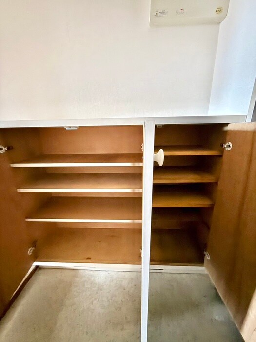 物件内観写真18　(靴箱)