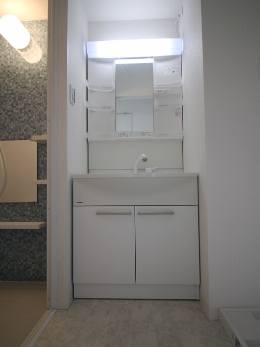 物件内観写真8　(洗面)